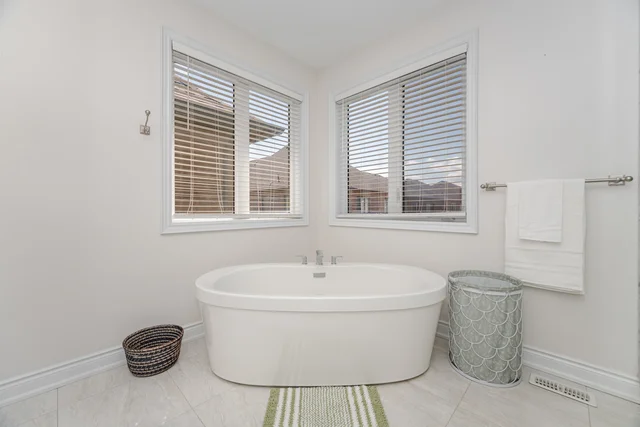 53 Threshing Mill Boulevard, Oakville - photo 41