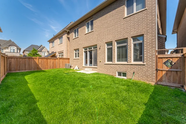 53 Threshing Mill Boulevard, Oakville - photo 58
