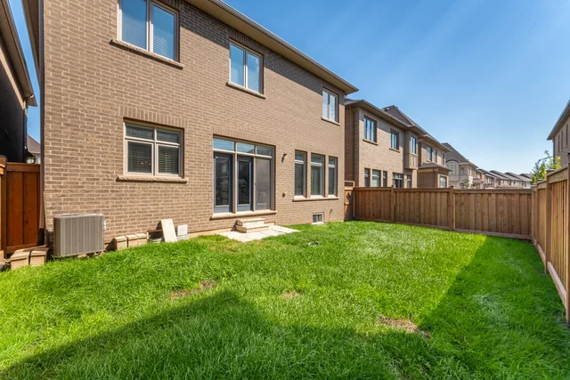 53 Threshing Mill Boulevard, Oakville - photo 59