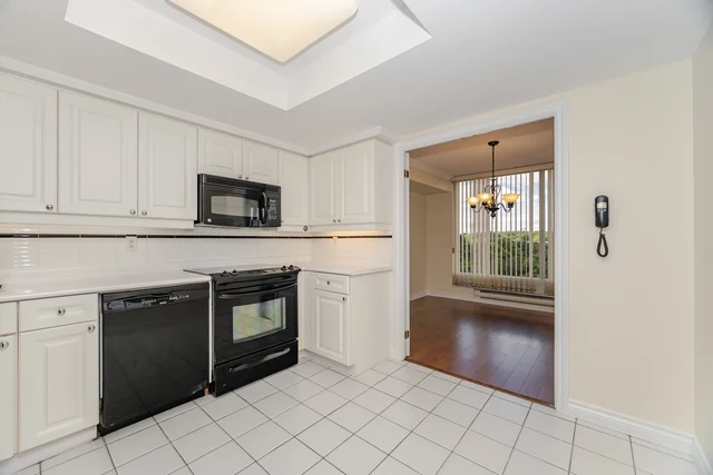 #510-1 Palace Pier Court, Etobicoke - photo 10