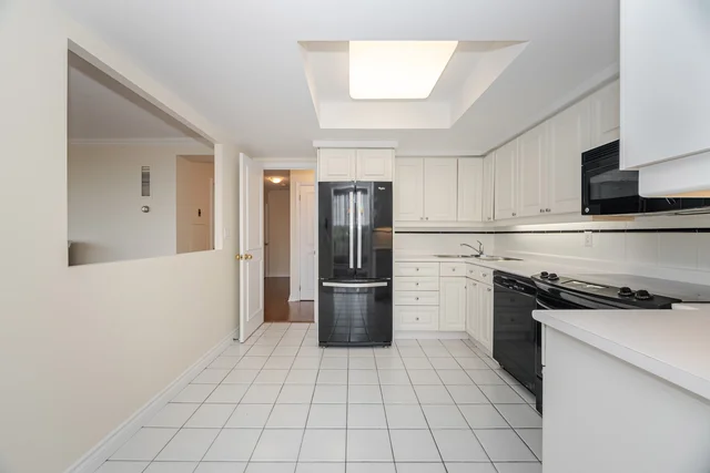 #510-1 Palace Pier Court, Etobicoke - photo 12