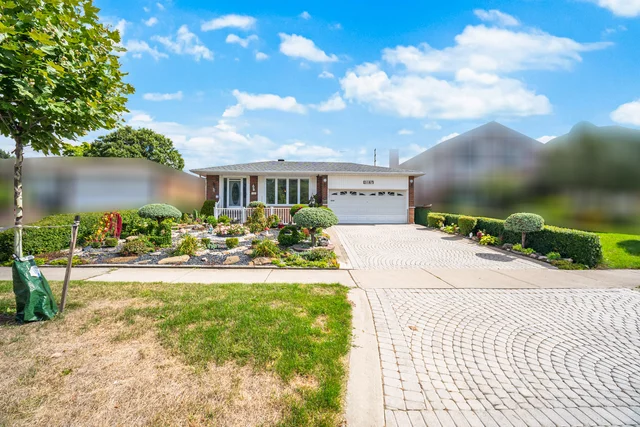 3187 Ibbetson Crescent, Mississauga - photo 2