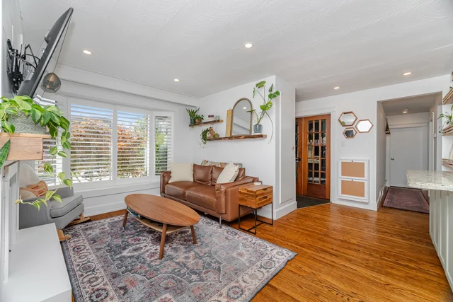 1539 Pembroke Drive, Oakville - photo 8