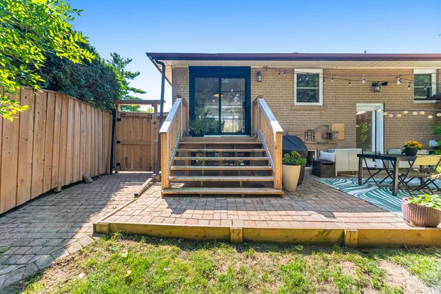 1539 Pembroke Drive, Oakville - photo 49