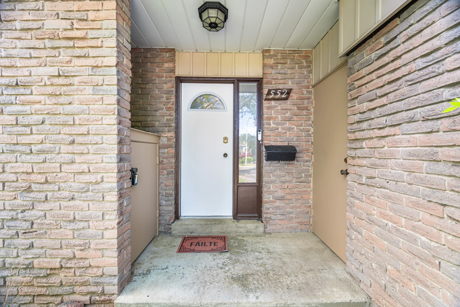 552 Pinedale Avenue, Burlington - photo 8