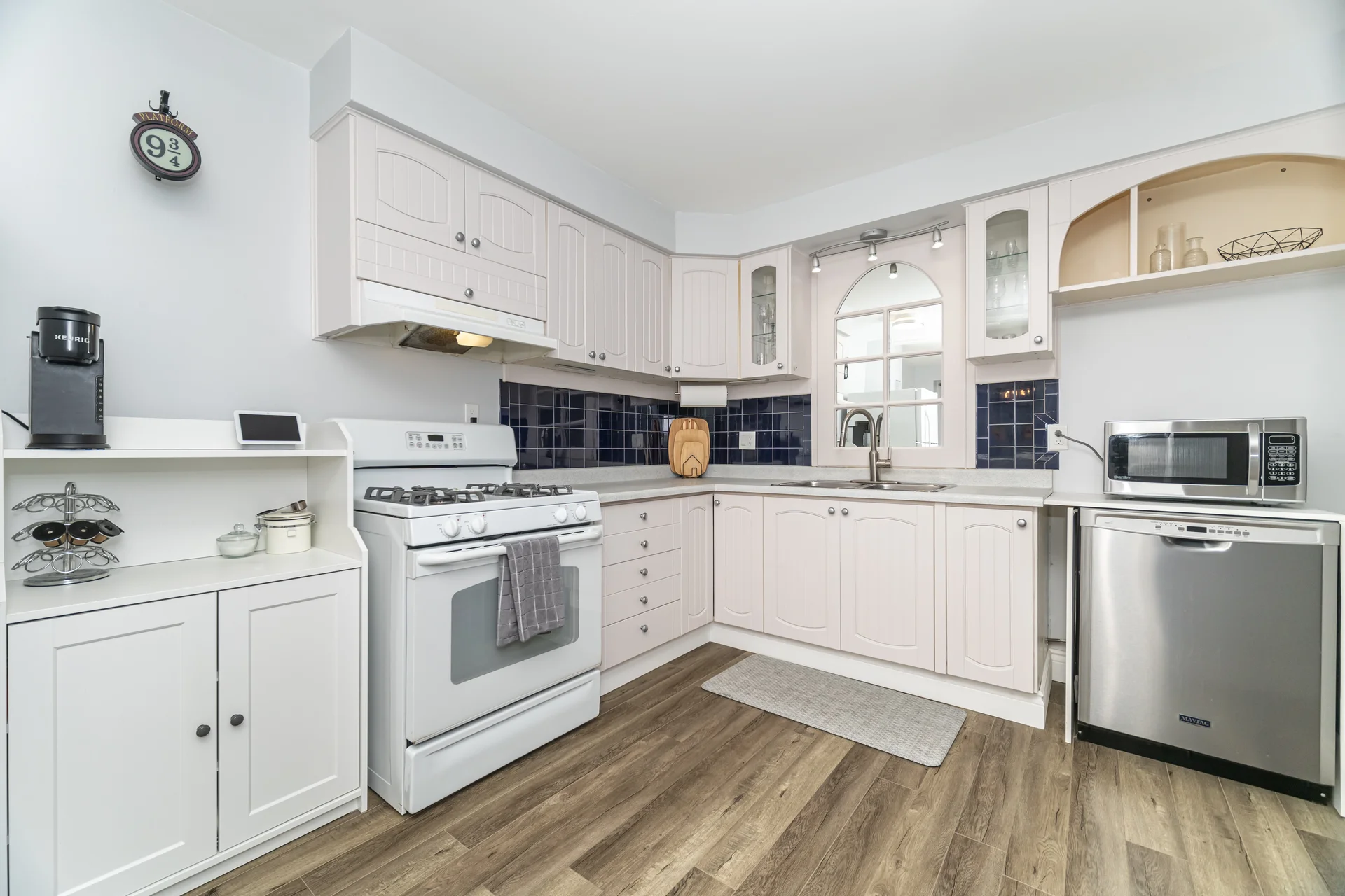 552 Pinedale Avenue, Burlington - photo 23