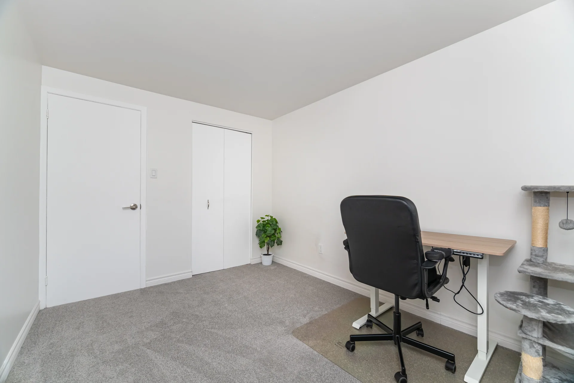 552 Pinedale Avenue, Burlington - photo 34