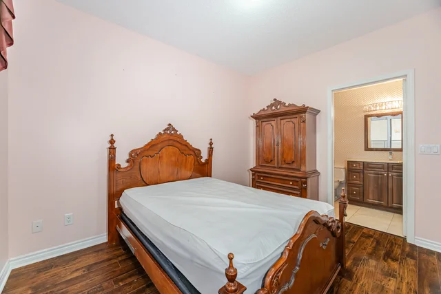 #209-350 Princess Royal Drive, Mississauga - photo 25