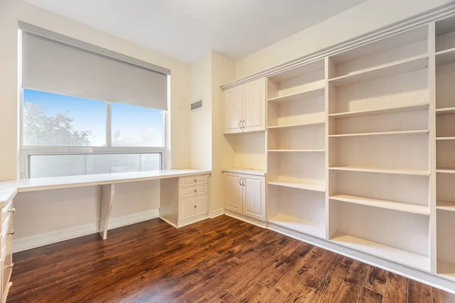 #209-350 Princess Royal Drive, Mississauga - photo 31
