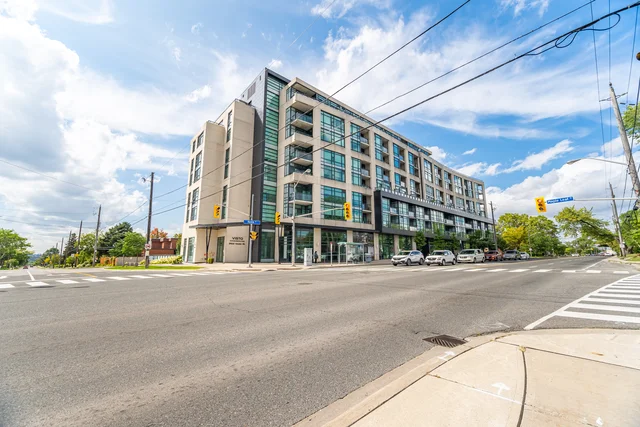 #320-2522 Keele Street, North York - photo 1