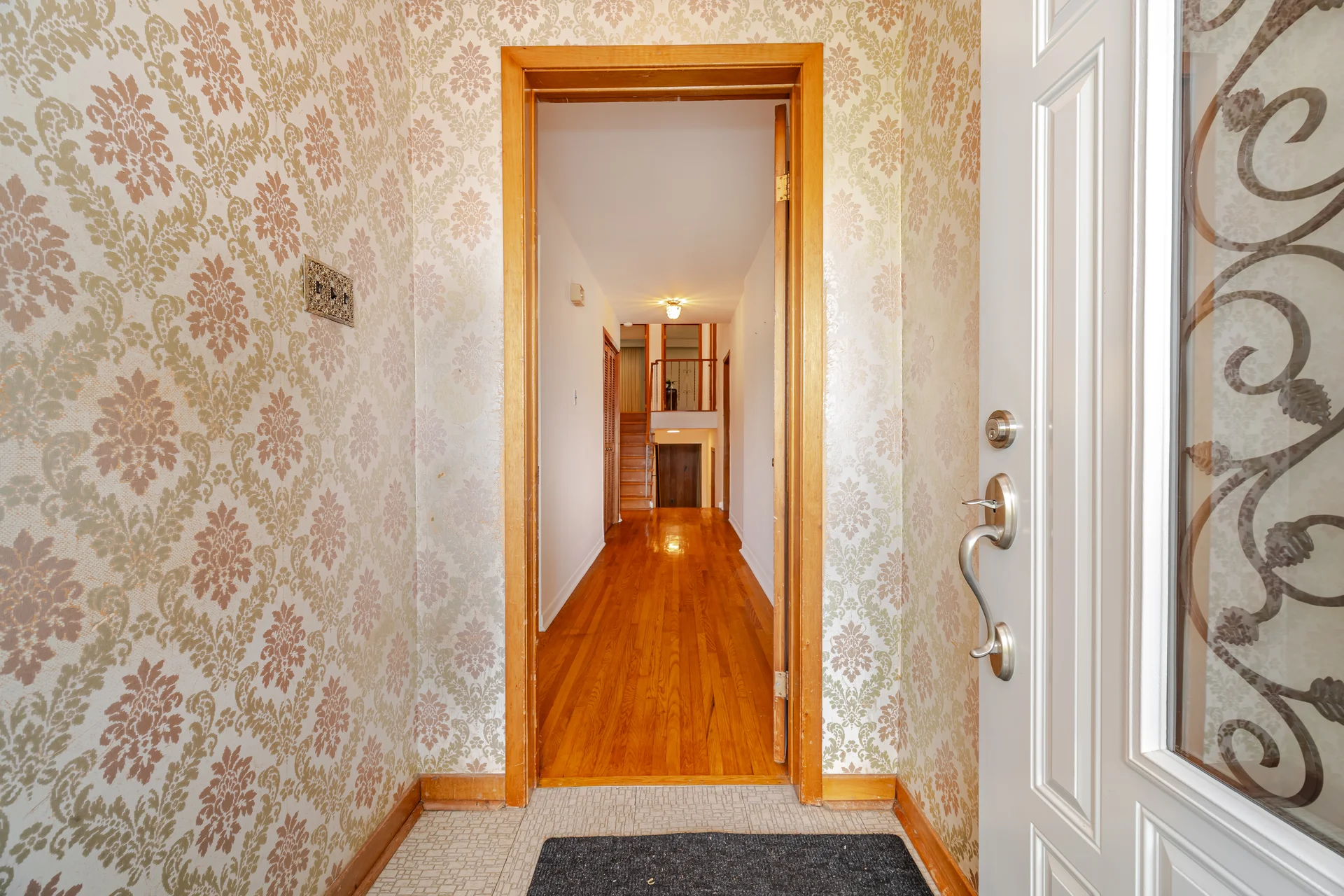 3425842