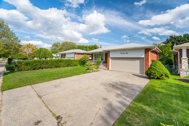1048 Melton Drive, Mississauga - photo 5