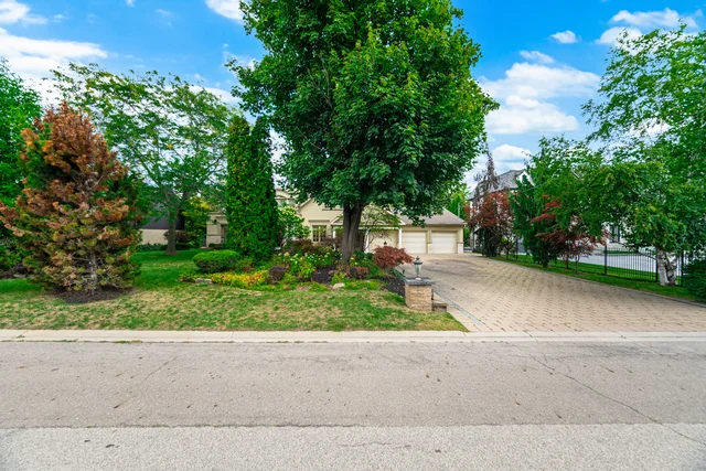 2197 Courrier Lane, Mississauga - photo 11