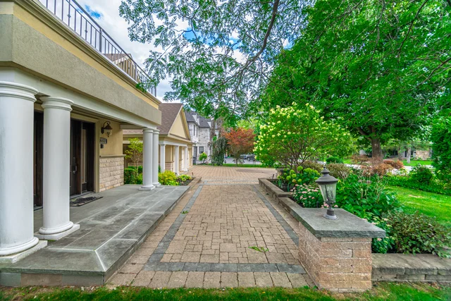 2197 Courrier Lane, Mississauga - photo 16