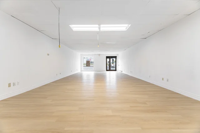 Unit2-481 Dundas Street West, Belleville - photo 18