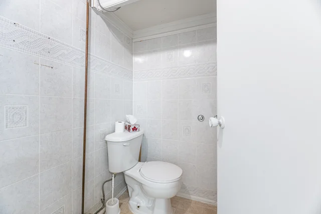 Unit2-481 Dundas Street West, Belleville - photo 21