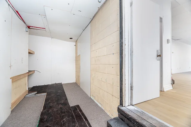Unit2-481 Dundas Street West, Belleville - photo 22