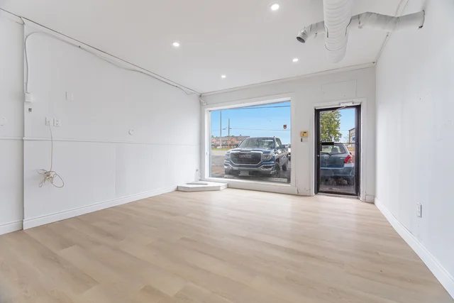 Unit6-481 Dundas Street West, Belleville - photo 13