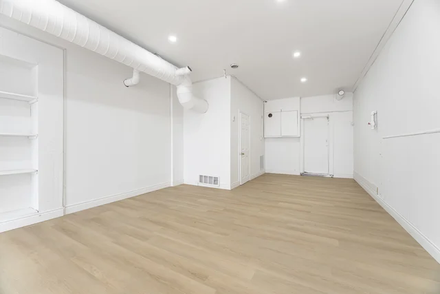 Unit6-481 Dundas Street West, Belleville - photo 20