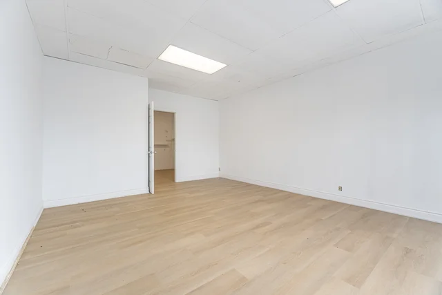 Unit3-481 Dundas Street West, Belleville - photo 15