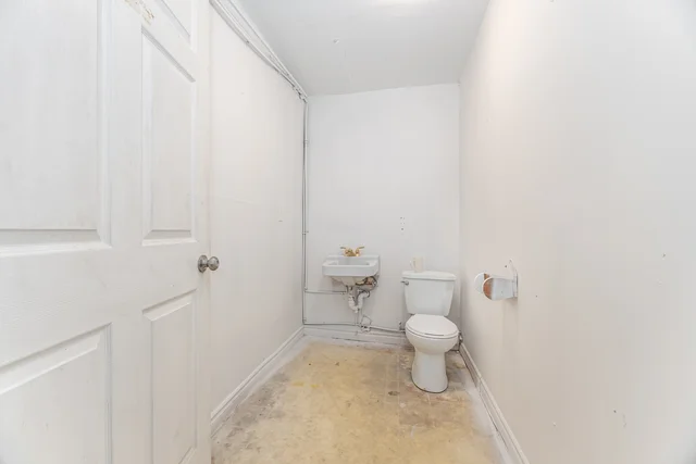 Unit5b-481 Dundas Street West, Belleville - photo 23