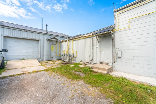 Unit5b-481 Dundas Street West, Belleville - photo 25