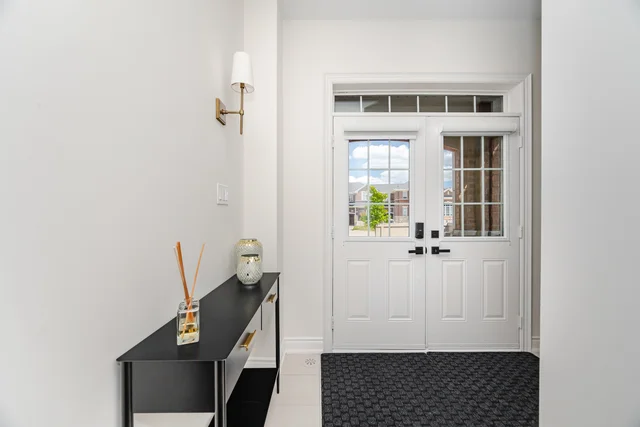 99 Burke Street, Hamilton - photo 8