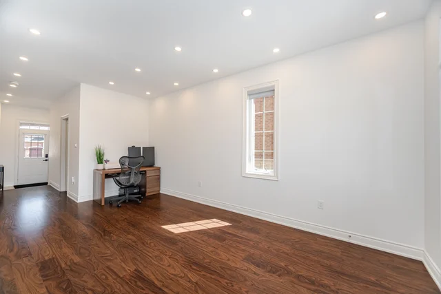 99 Burke Street, Hamilton - photo 13