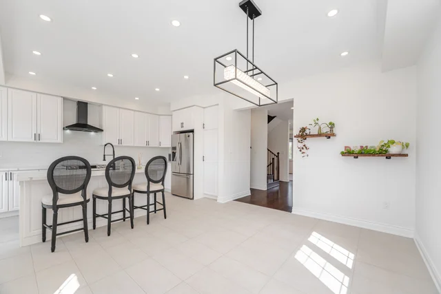 99 Burke Street, Hamilton - photo 30