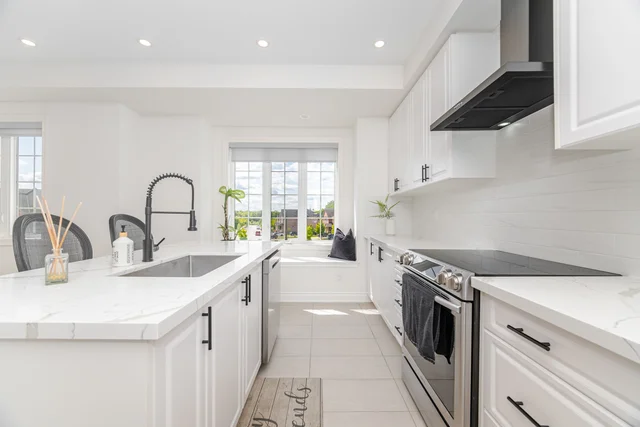 99 Burke Street, Hamilton - photo 33