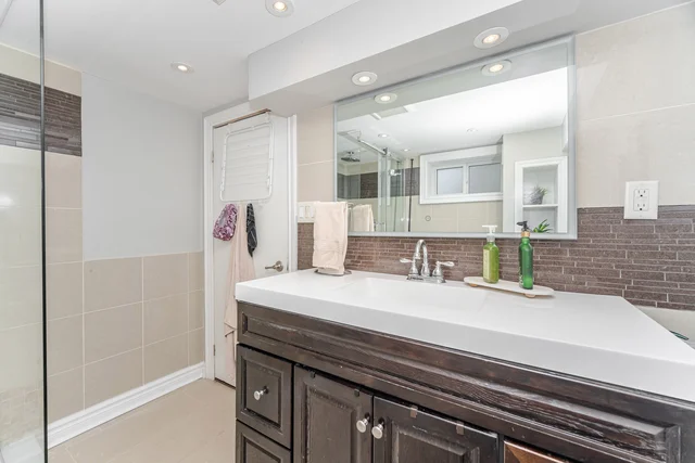 600 Ridgeway Avenue, Oshawa - photo 44