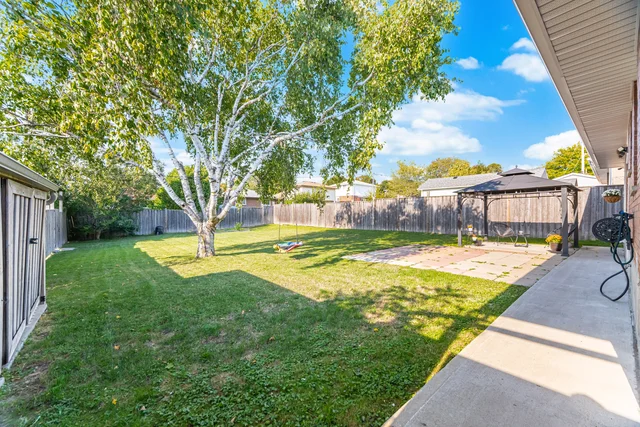 600 Ridgeway Avenue, Oshawa - photo 46