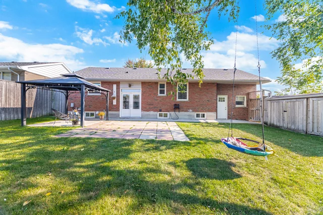 600 Ridgeway Avenue, Oshawa - photo 49