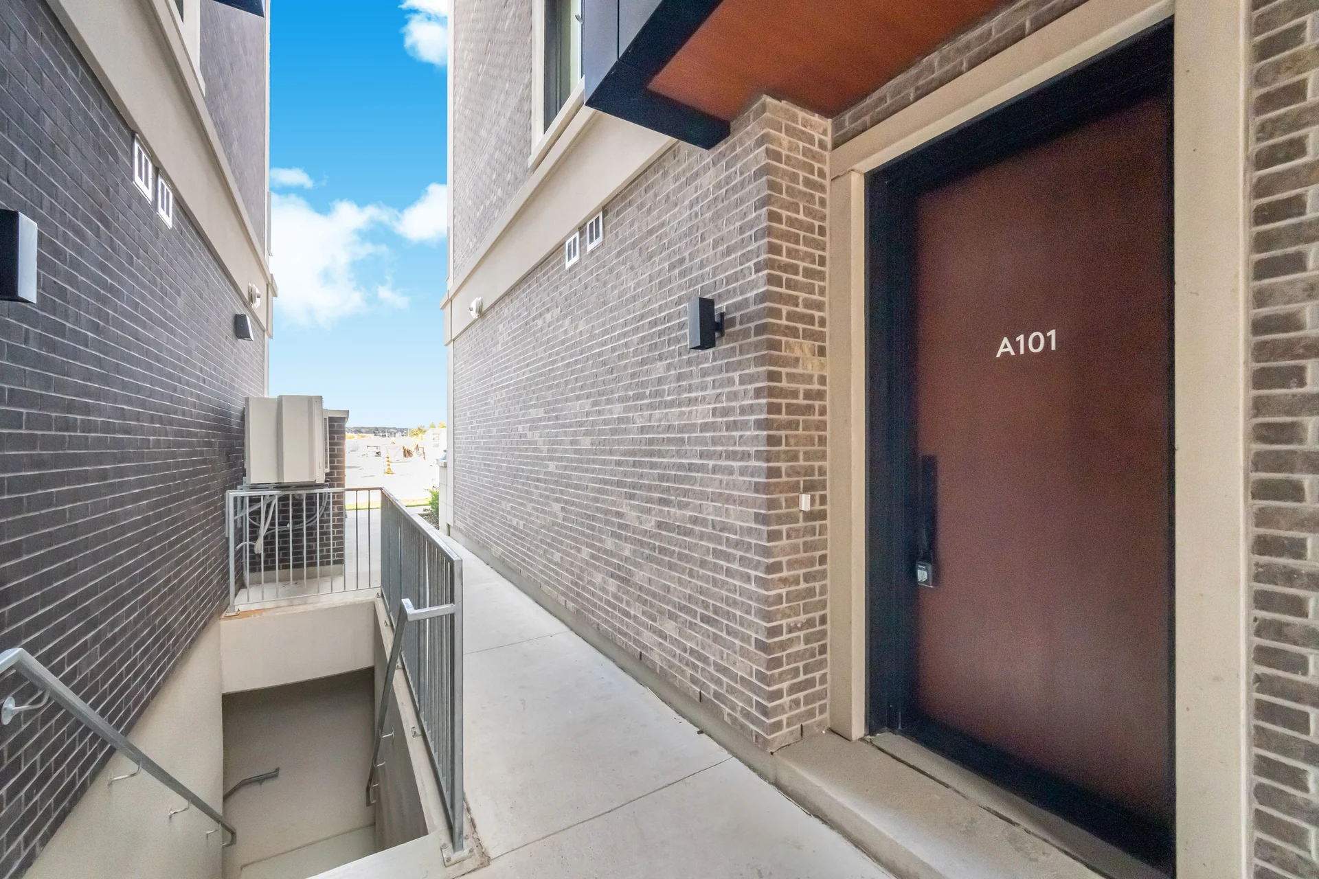 #A101-67 Saigon Drive, Richmond Hill - photo 3