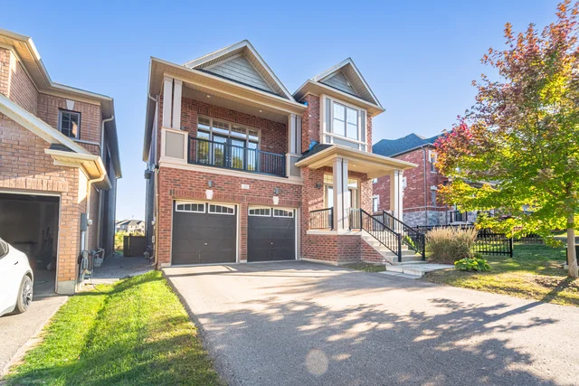 33 Charlotte Abby Drive, East Gwillimbury - photo 4