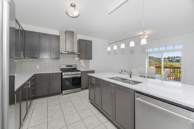 33 Charlotte Abby Drive, East Gwillimbury - photo 18
