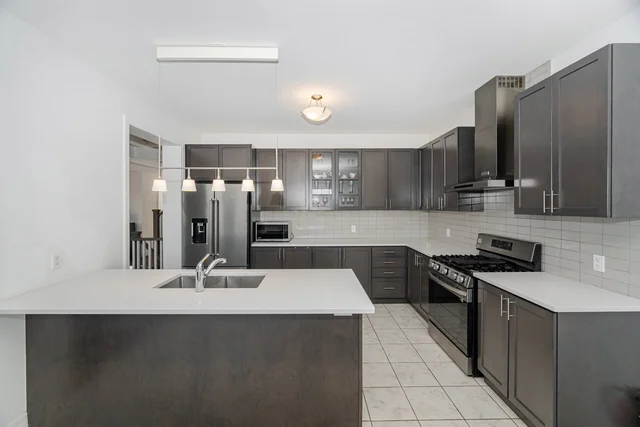 33 Charlotte Abby Drive, East Gwillimbury - photo 19
