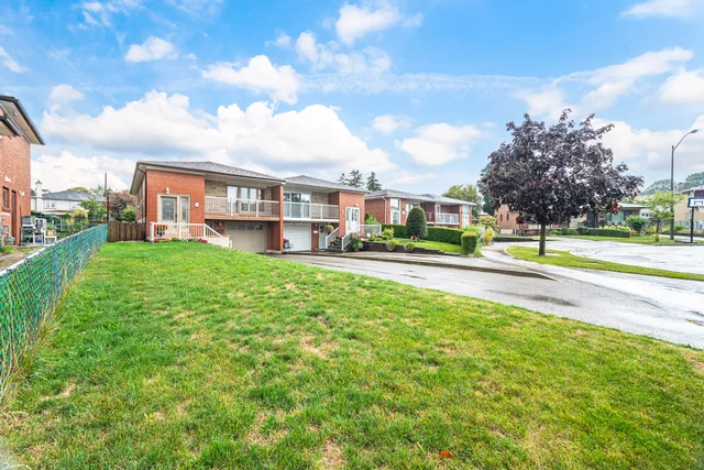 30 Dellbrook Crescent, North York - photo 5