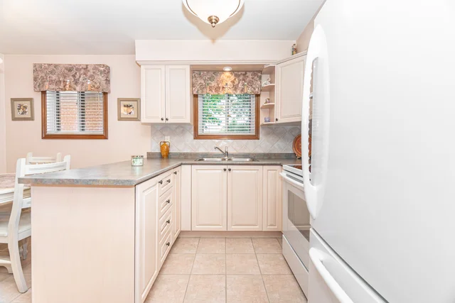 30 Dellbrook Crescent, North York - photo 17