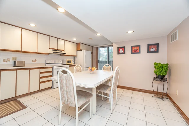 30 Dellbrook Crescent, North York - photo 44