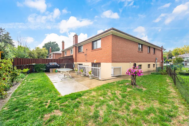 30 Dellbrook Crescent, North York - photo 54