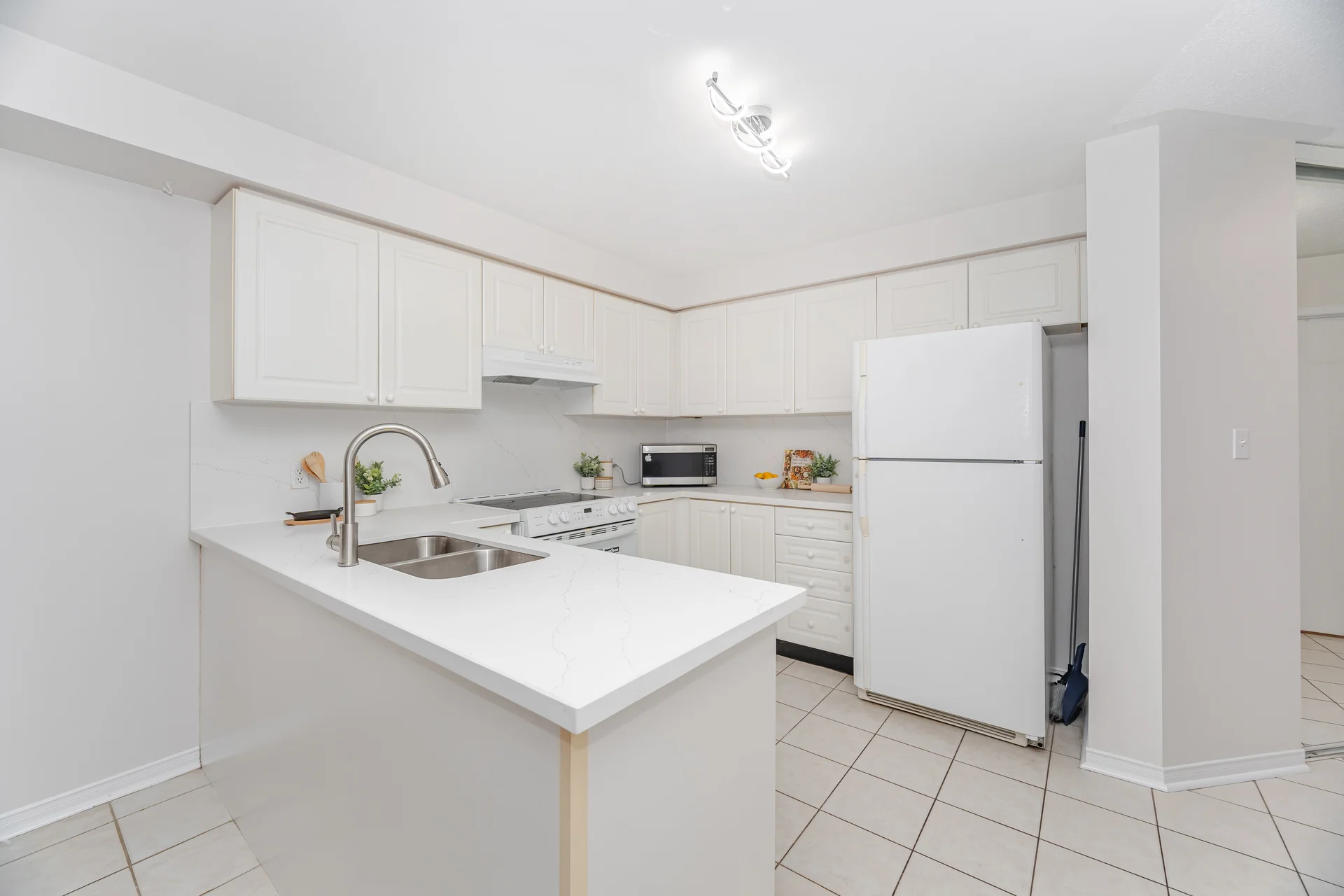 1016 Roseheath Street, Oshawa - photo 33