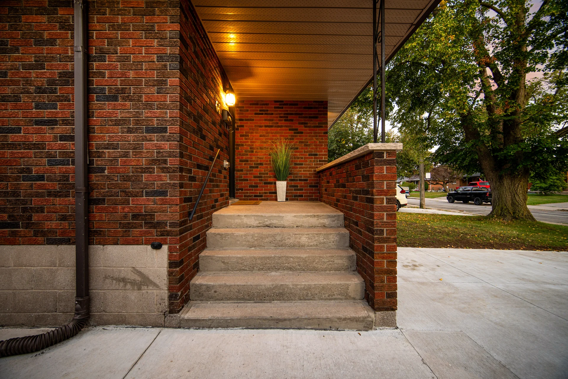 3447973