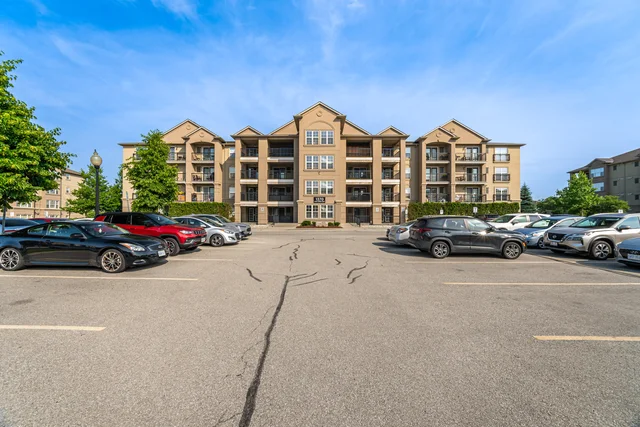 #311-1370 Main Street East, Milton - photo 3