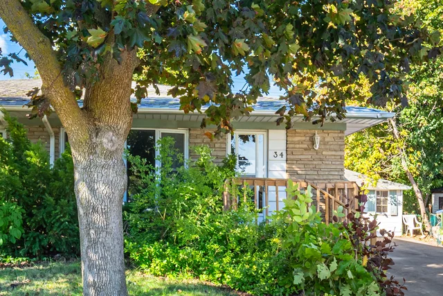 34 Windermere Court, Brampton - photo 1