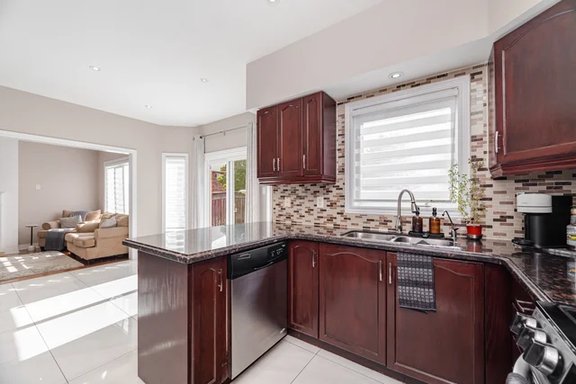 54 Whitewash Way, Brampton - photo 36