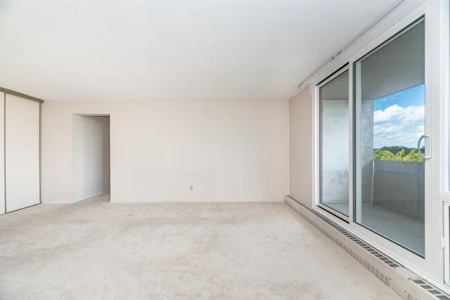 #804-225 Harvard Place, Waterloo - photo 10