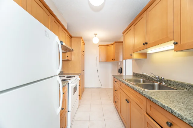 #804-225 Harvard Place, Waterloo - photo 16