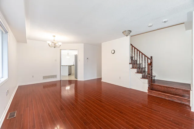 103 Native Landing, Brampton - photo 11