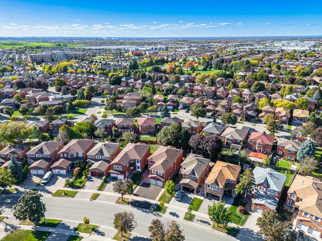 1008 Ceremonial Drive, Mississauga - photo 5